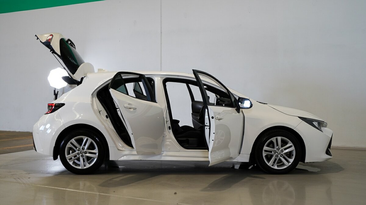 Toyota Corolla image 4