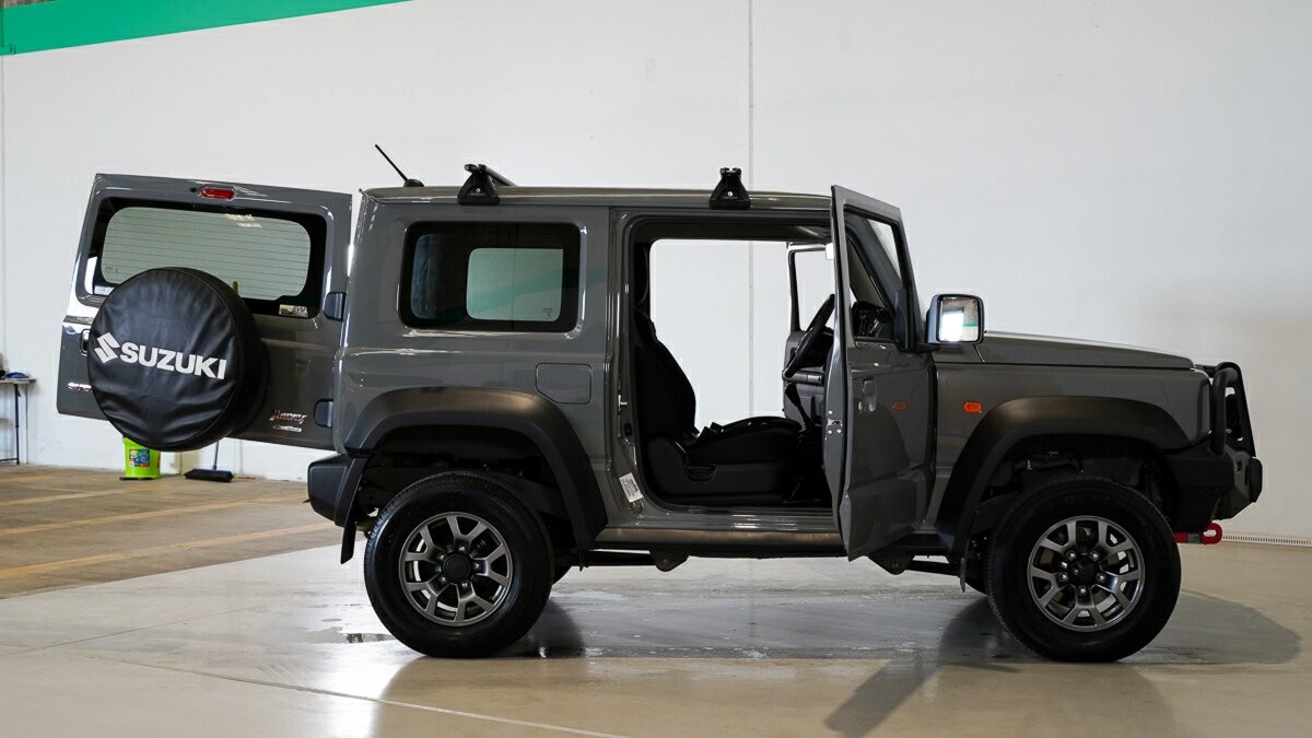 Suzuki Jimny image 4