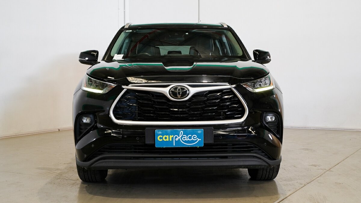 Toyota Kluger image 2