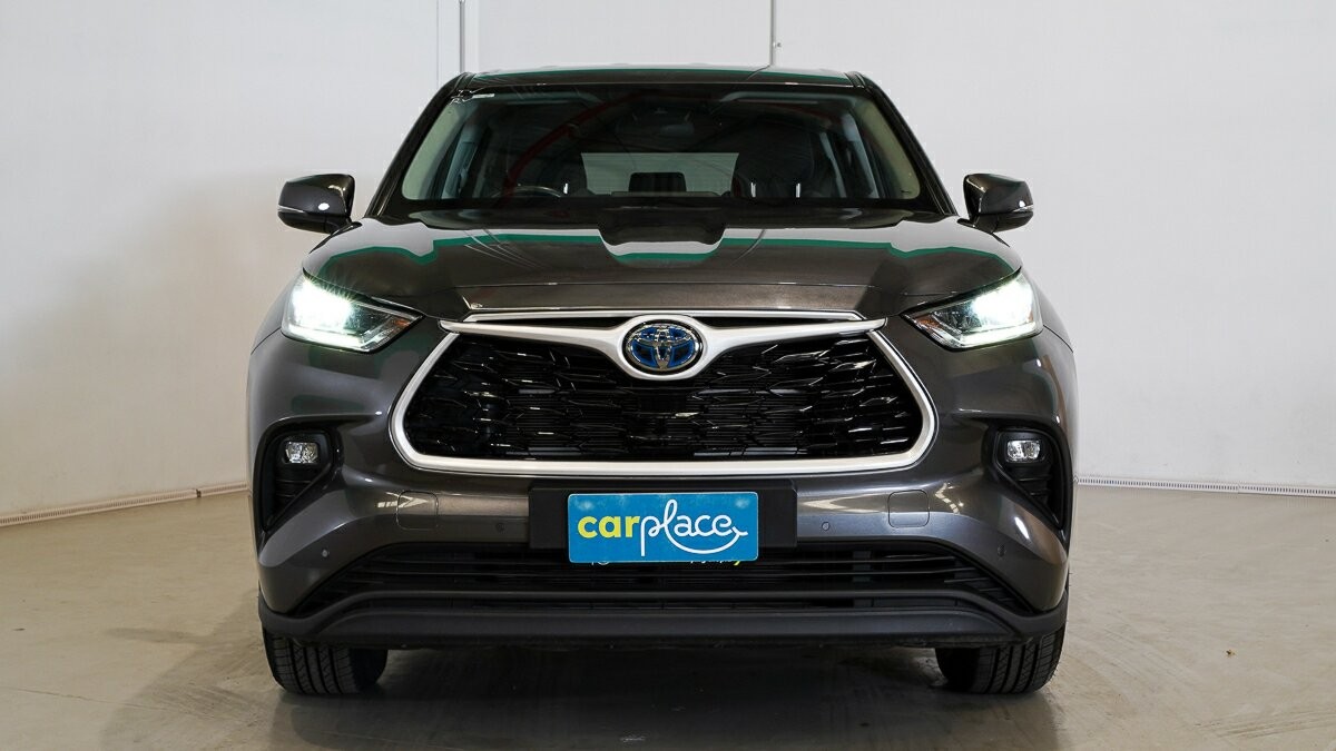 Toyota Kluger image 2