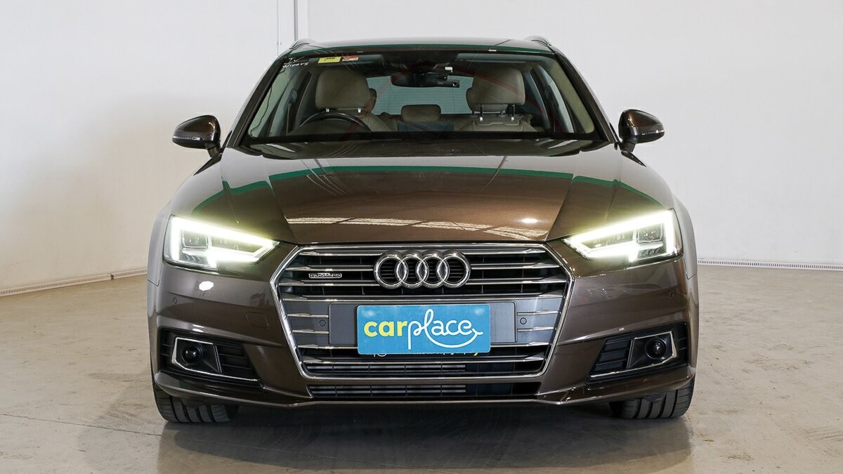Audi A4 image 2