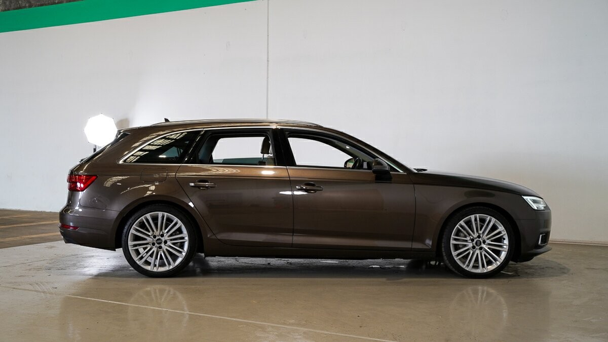 Audi A4 image 3