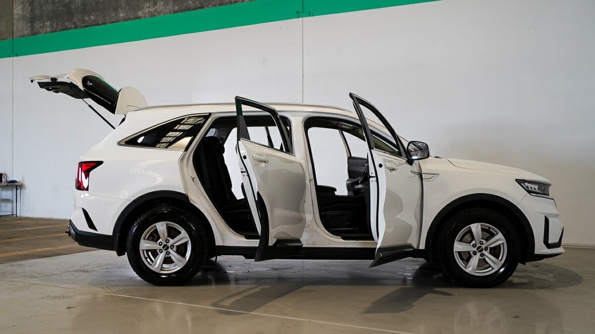 Kia Sorento image 4