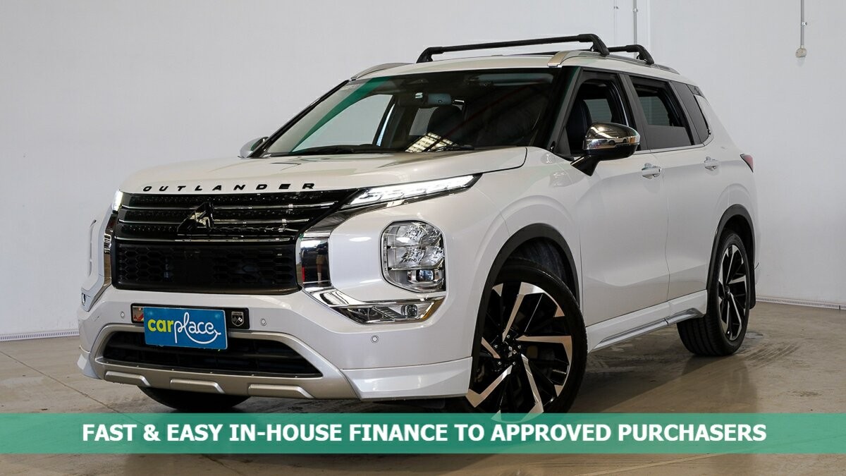 Mitsubishi Outlander image 1