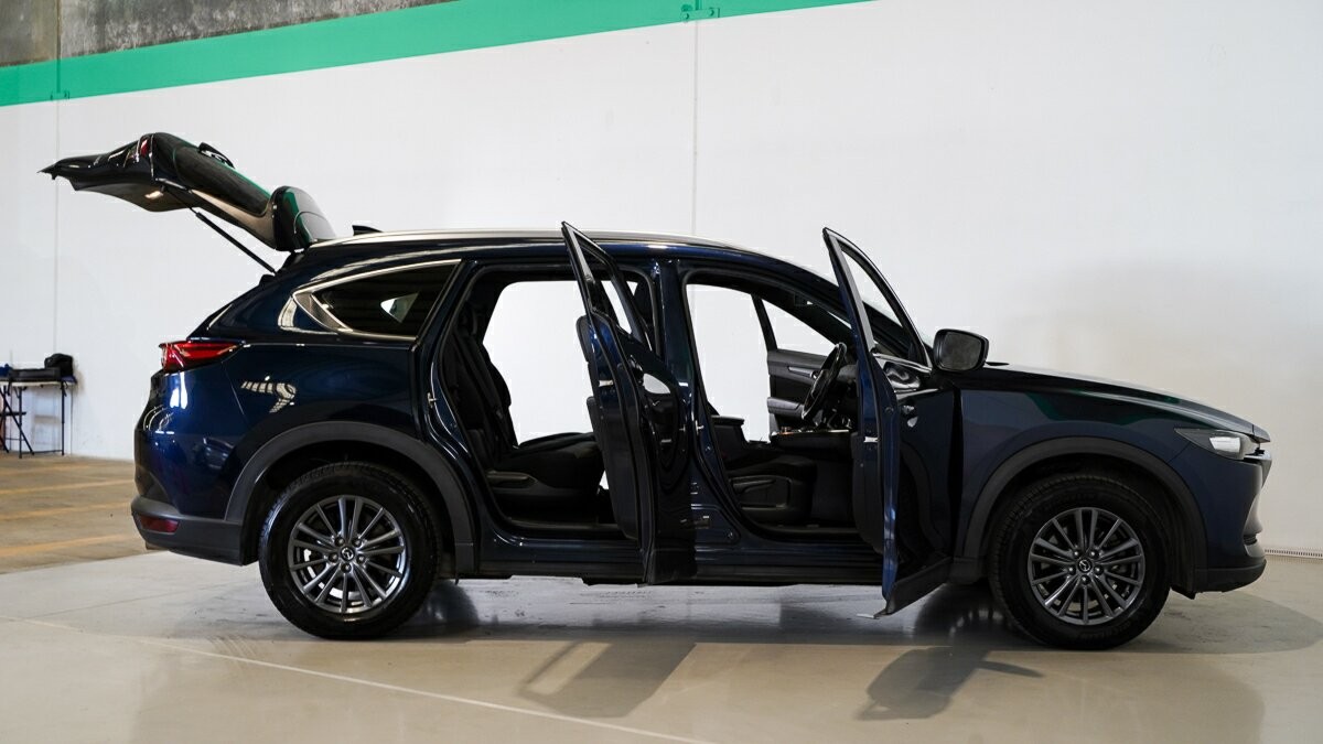 Mazda Cx-8 image 4