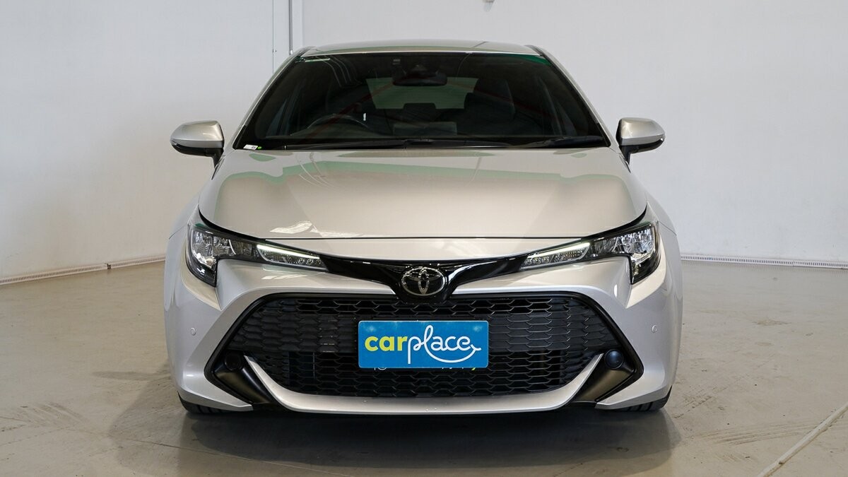Toyota Corolla image 2