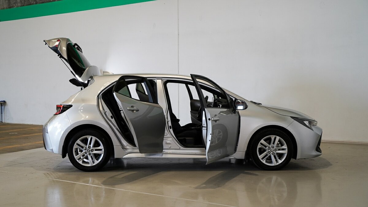 Toyota Corolla image 4