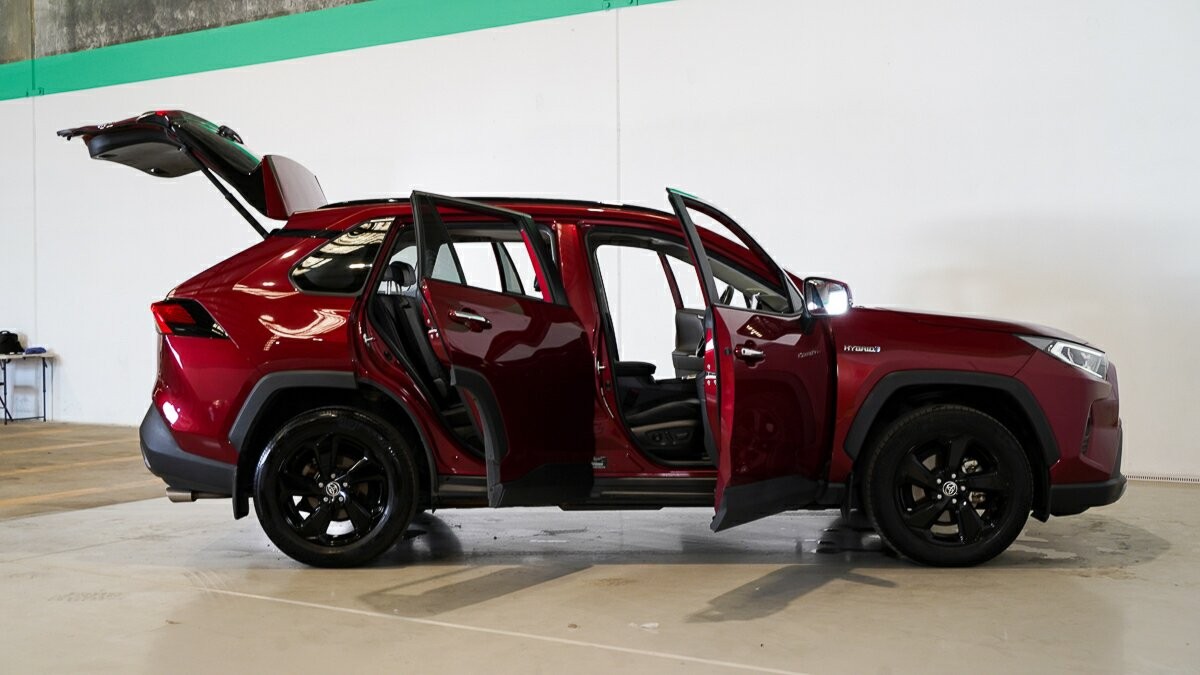Toyota Rav4 image 4