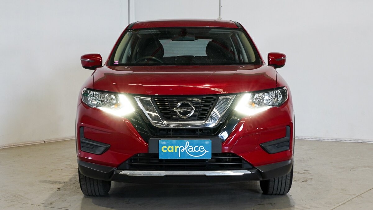 Nissan X-trail image 2