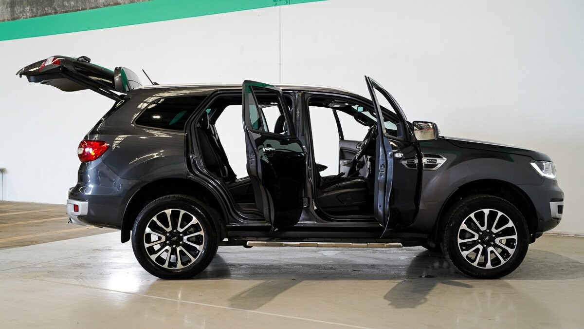 Ford Everest image 4