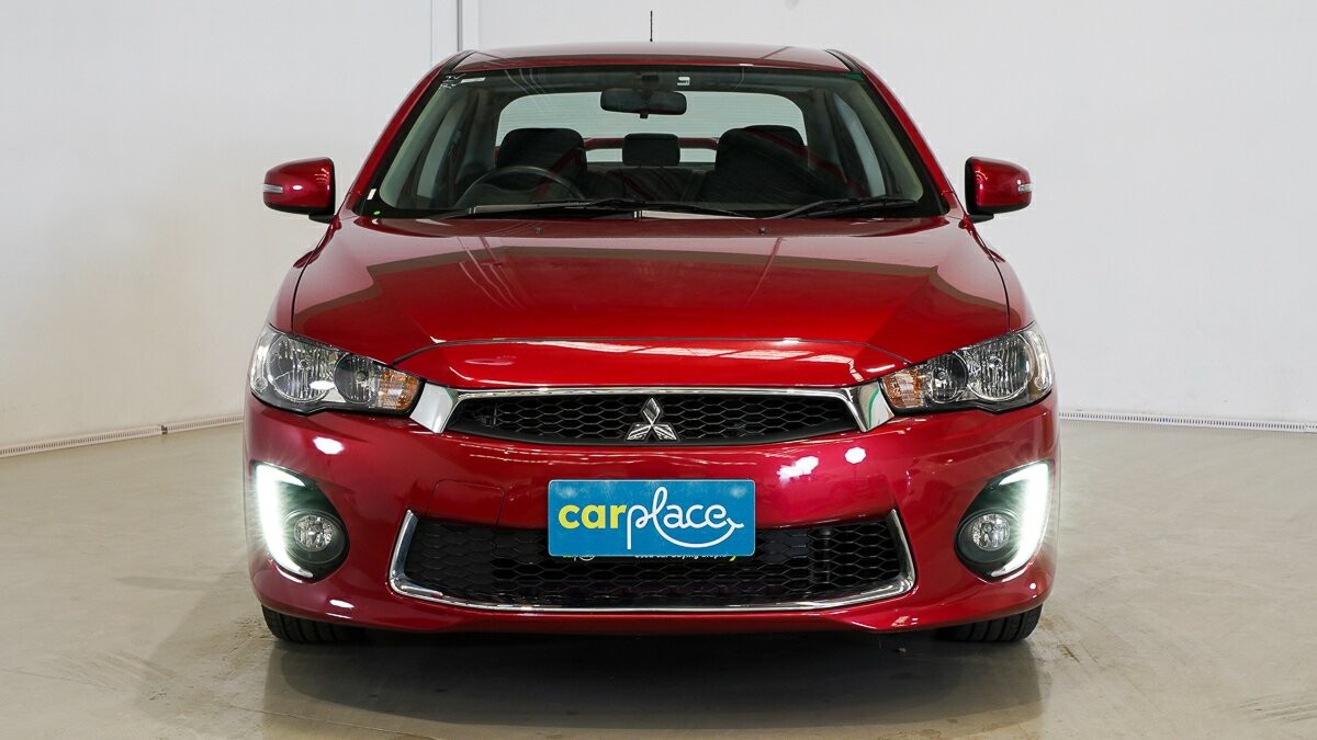 Mitsubishi Lancer image 2