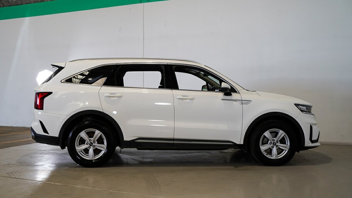 Kia Sorento image 3