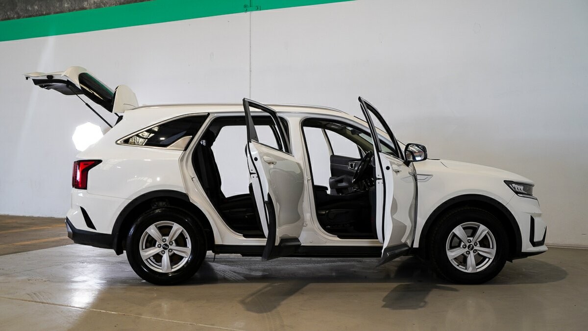 Kia Sorento image 4