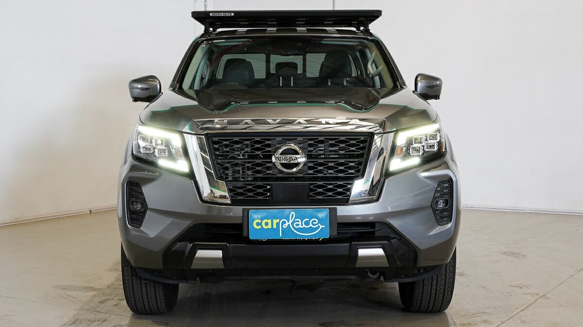 Nissan Navara image 2