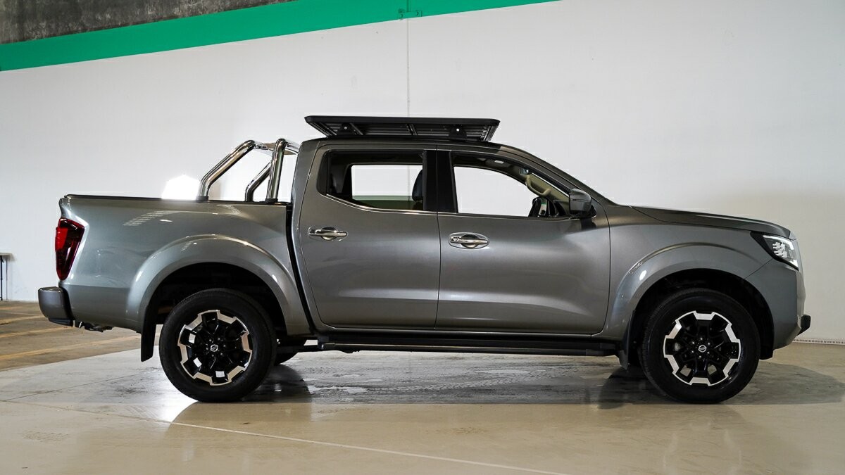 Nissan Navara image 3