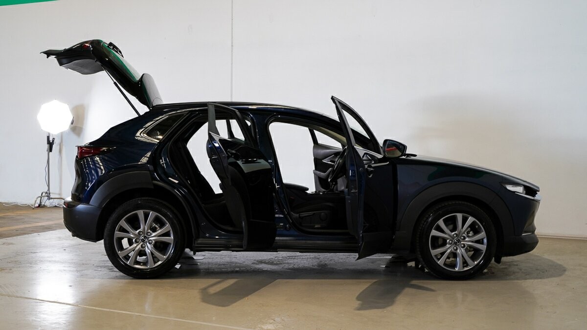 Mazda Cx-30 image 4