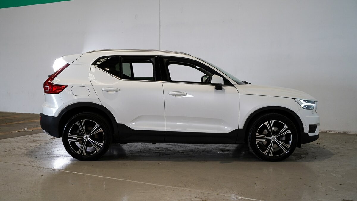 Volvo Xc40 image 3