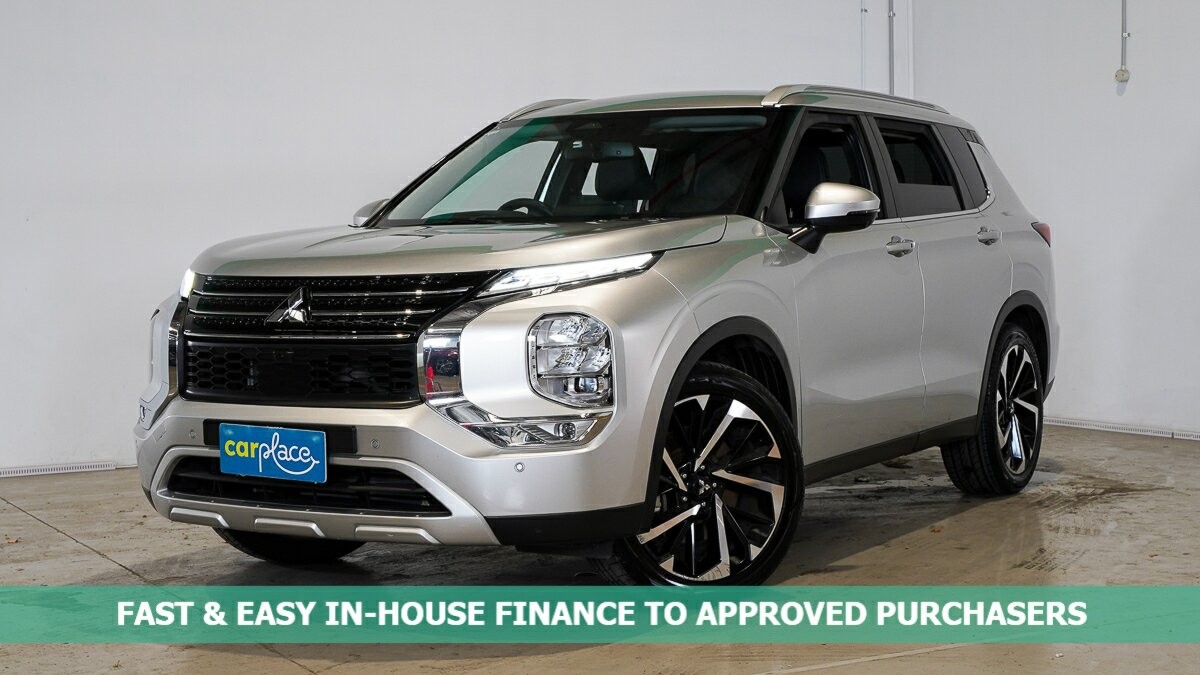 Mitsubishi Outlander image 1