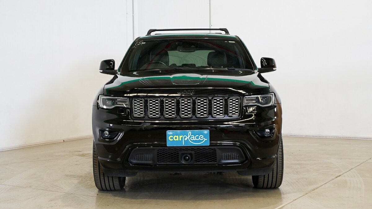 Jeep Grand Cherokee image 2