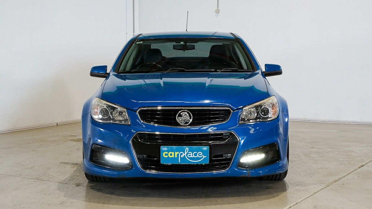 Holden Commodore image 2
