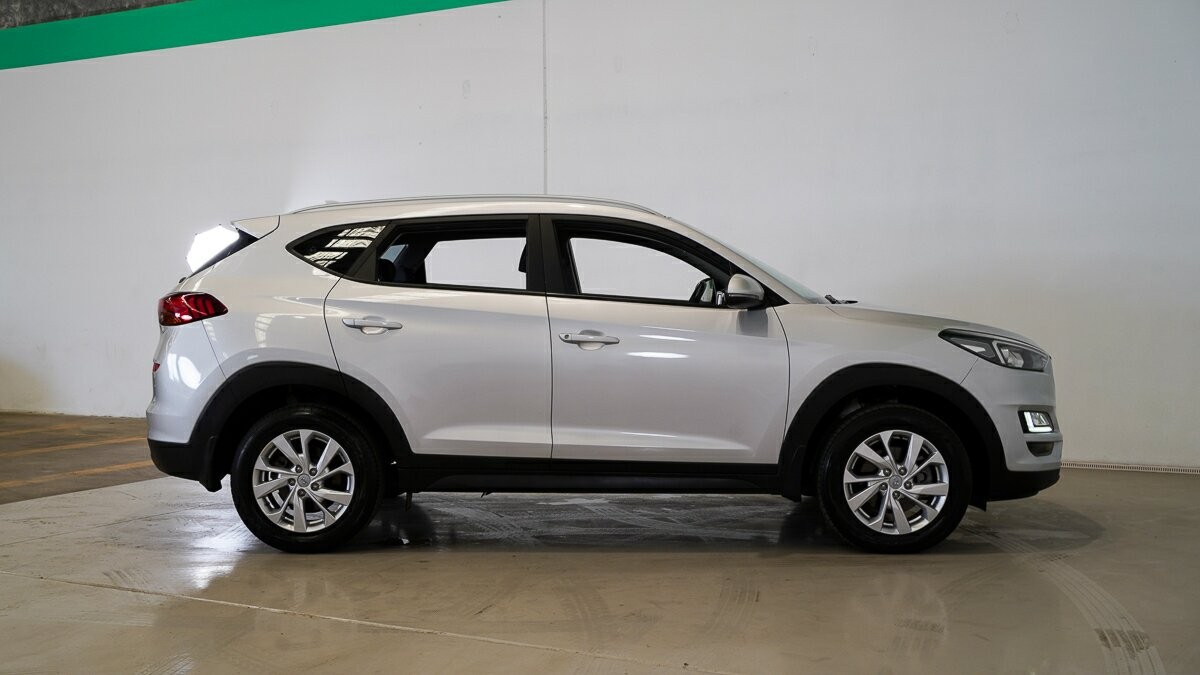 Hyundai Tucson image 3