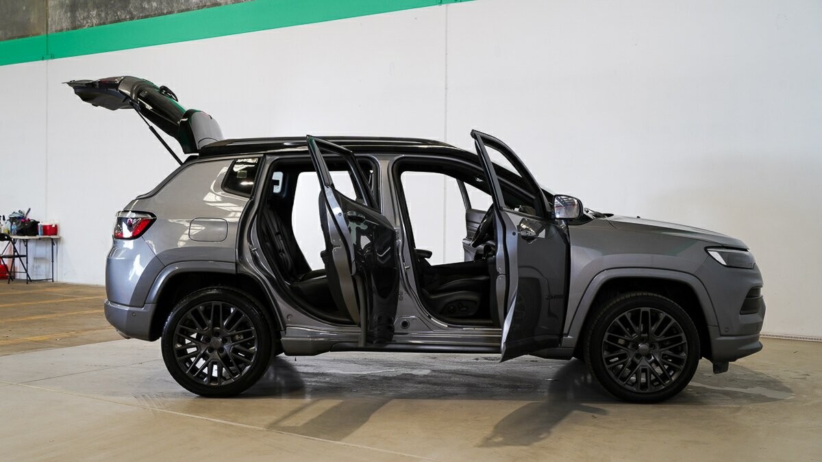 Jeep Compass image 4