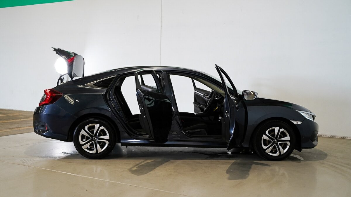 Honda Civic image 4