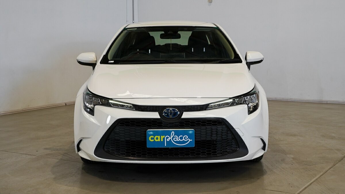 Toyota Corolla image 2