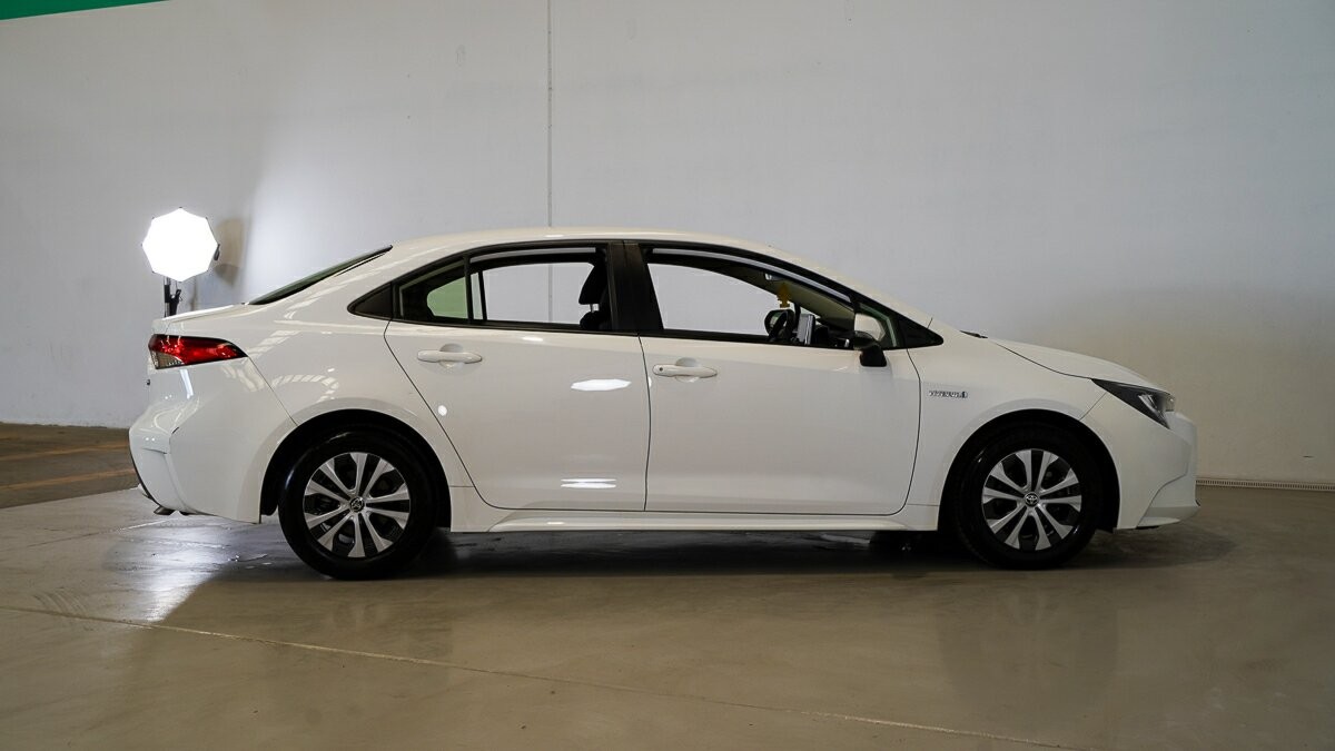 Toyota Corolla image 3