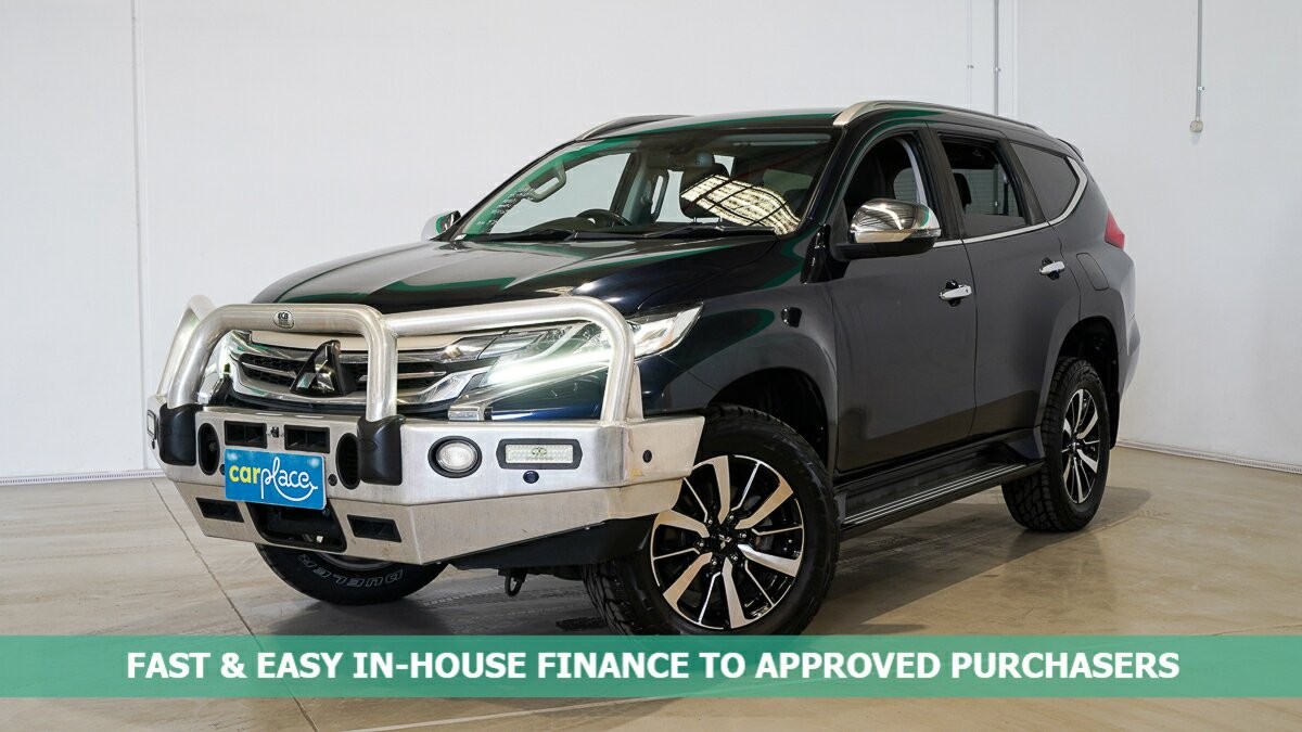 Mitsubishi Pajero Sport image 1