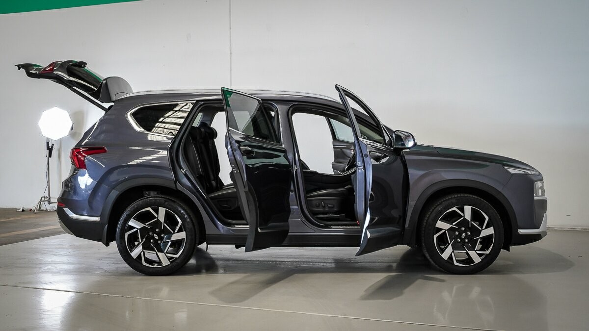 Hyundai Santa Fe image 4