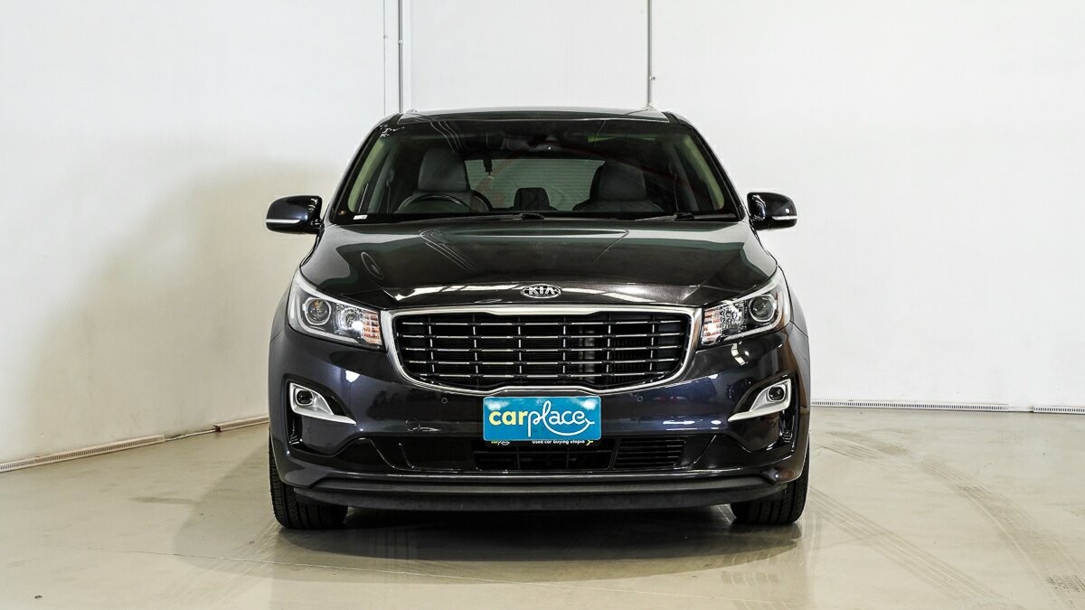 Kia Carnival image 2
