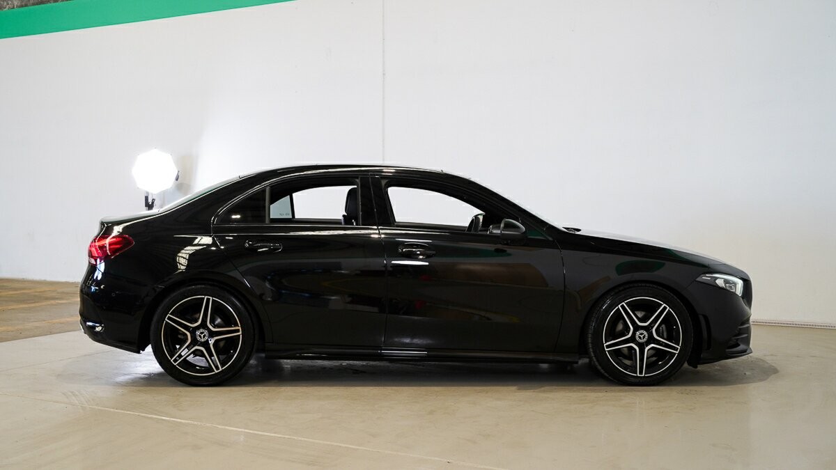 Mercedes Benz A-class image 3