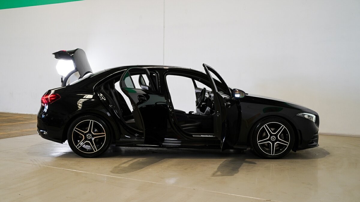 Mercedes Benz A-class image 4