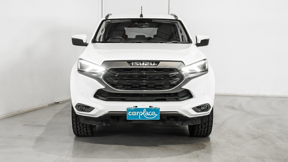 Isuzu Mu-x image 2
