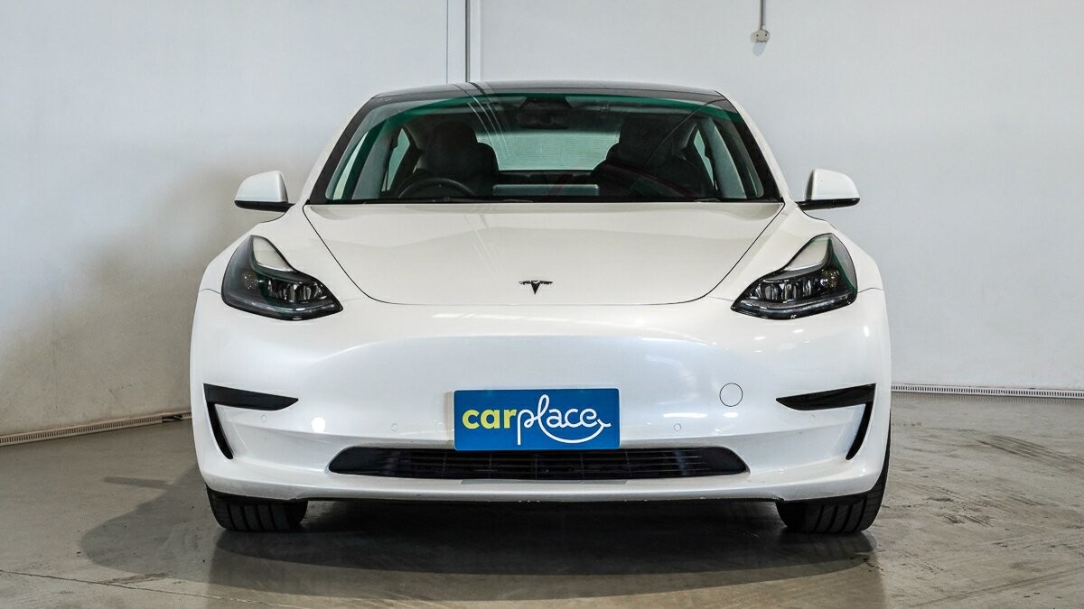 Tesla Model 3 image 2