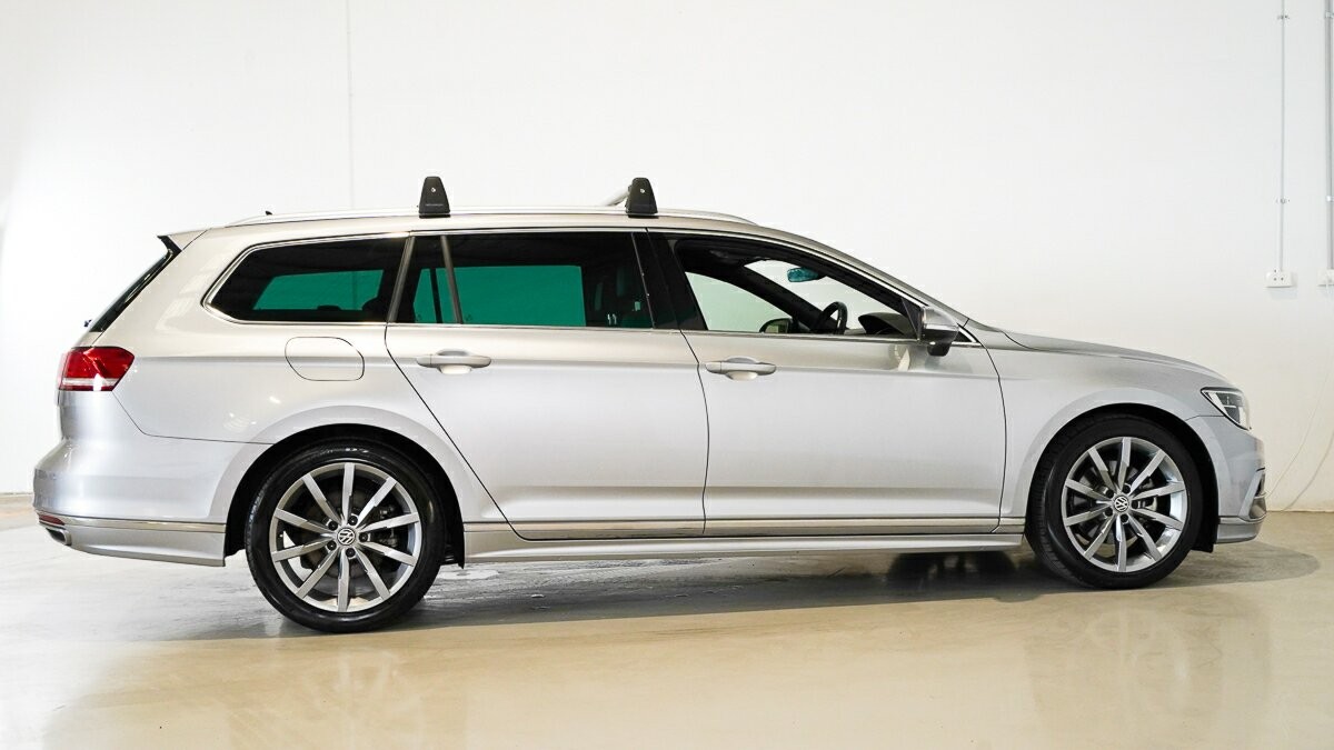 Volkswagen Passat image 3