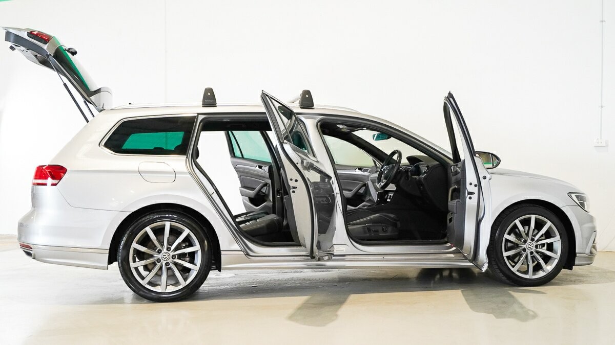 Volkswagen Passat image 4