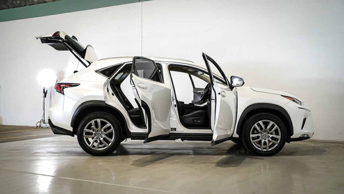 Lexus Nx image 4