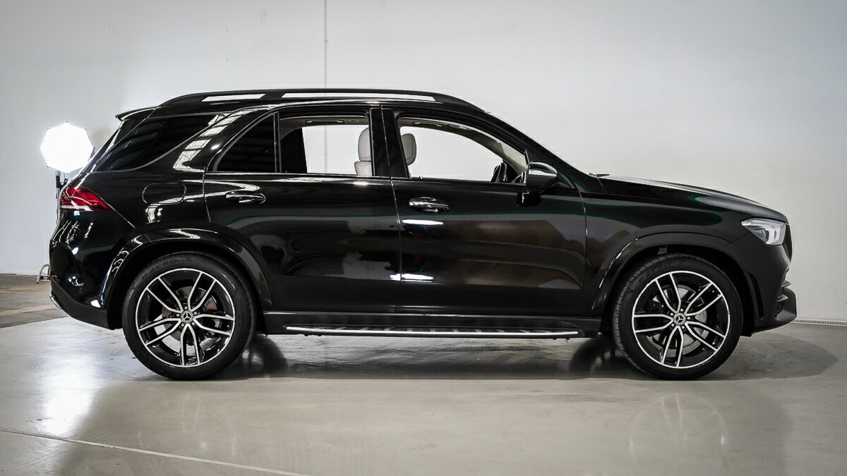 Mercedes Benz Gle-class image 3