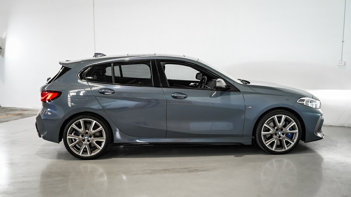 BMW 1 Series image 3