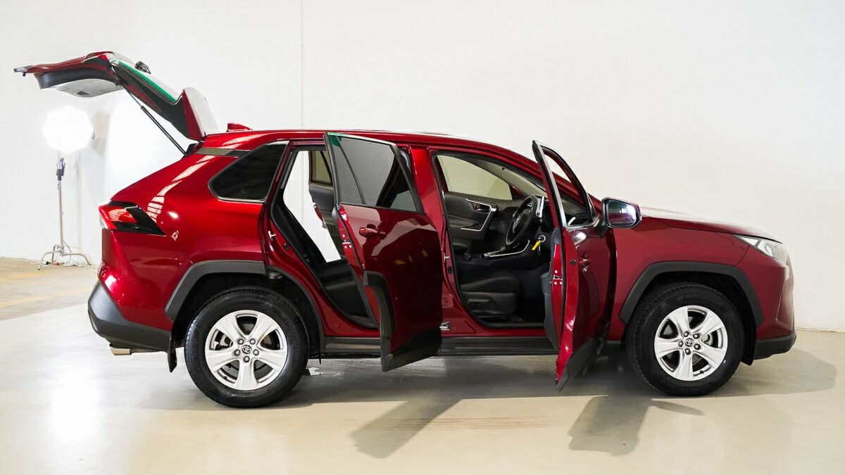 Toyota Rav4 image 4