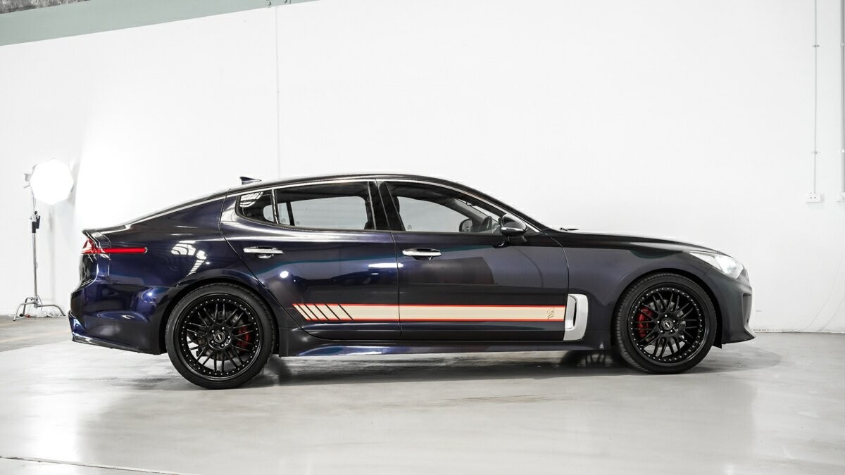 Kia Stinger image 3