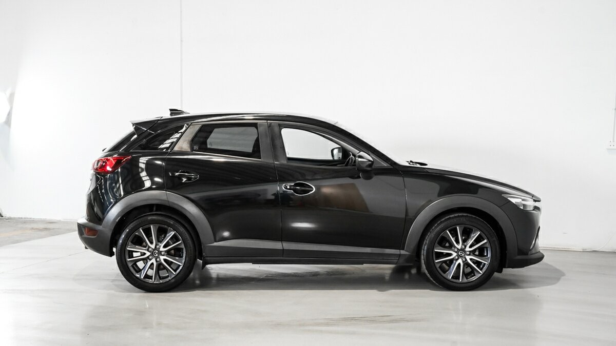 Mazda Cx-3 image 3