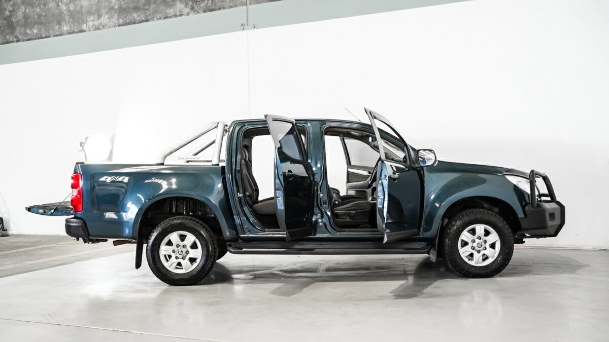 Holden Colorado image 4