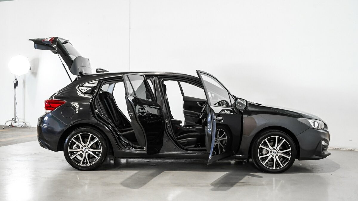 Subaru Impreza image 4