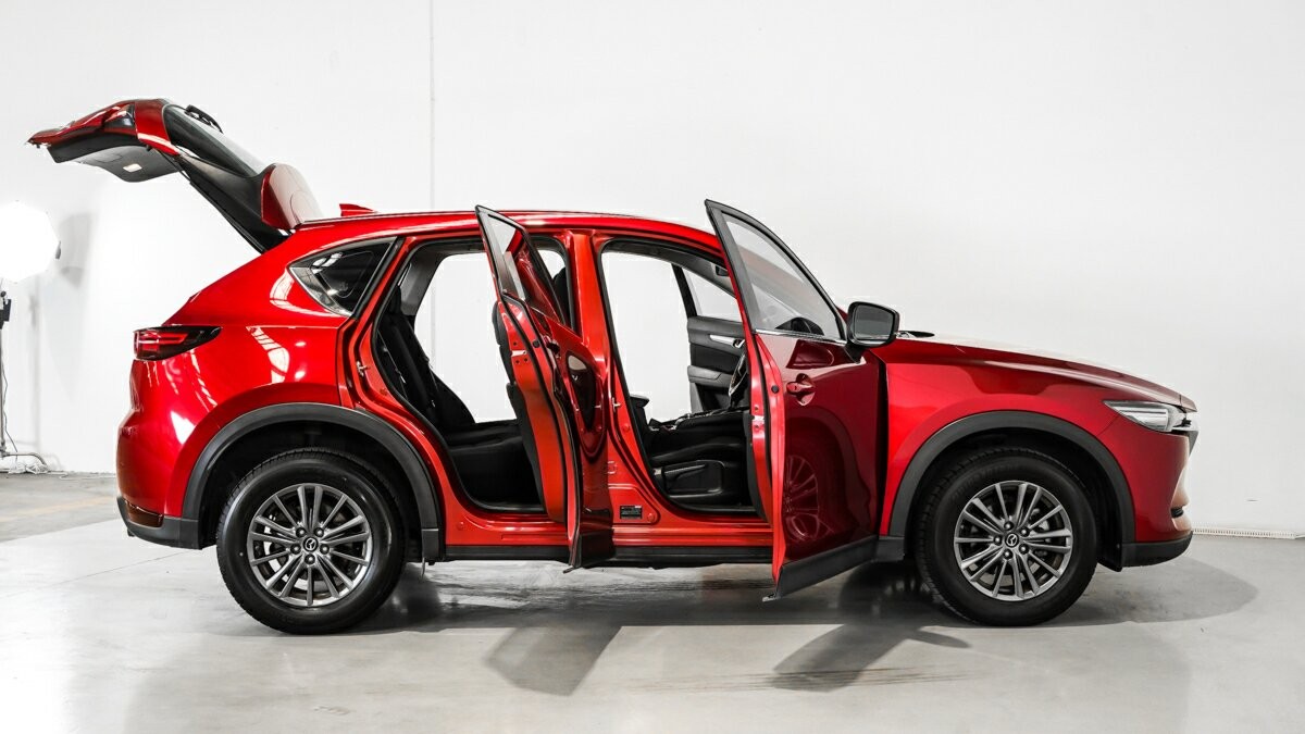 Mazda Cx-5 image 4