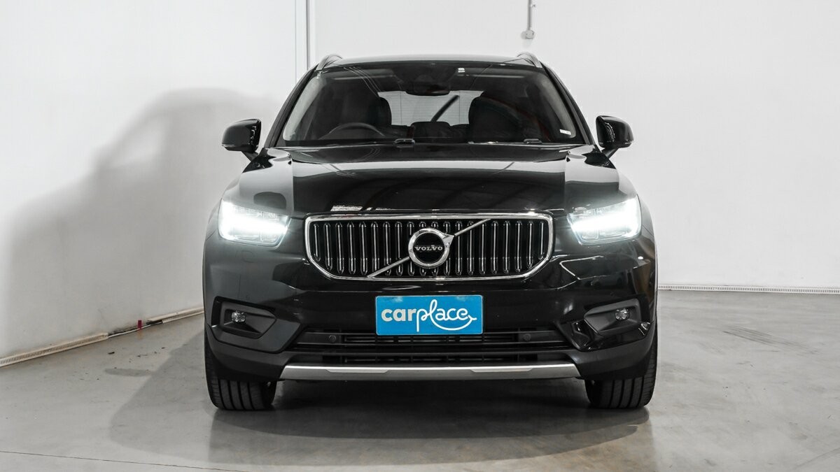 Volvo Xc40 image 2