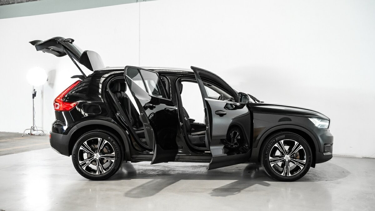Volvo Xc40 image 4