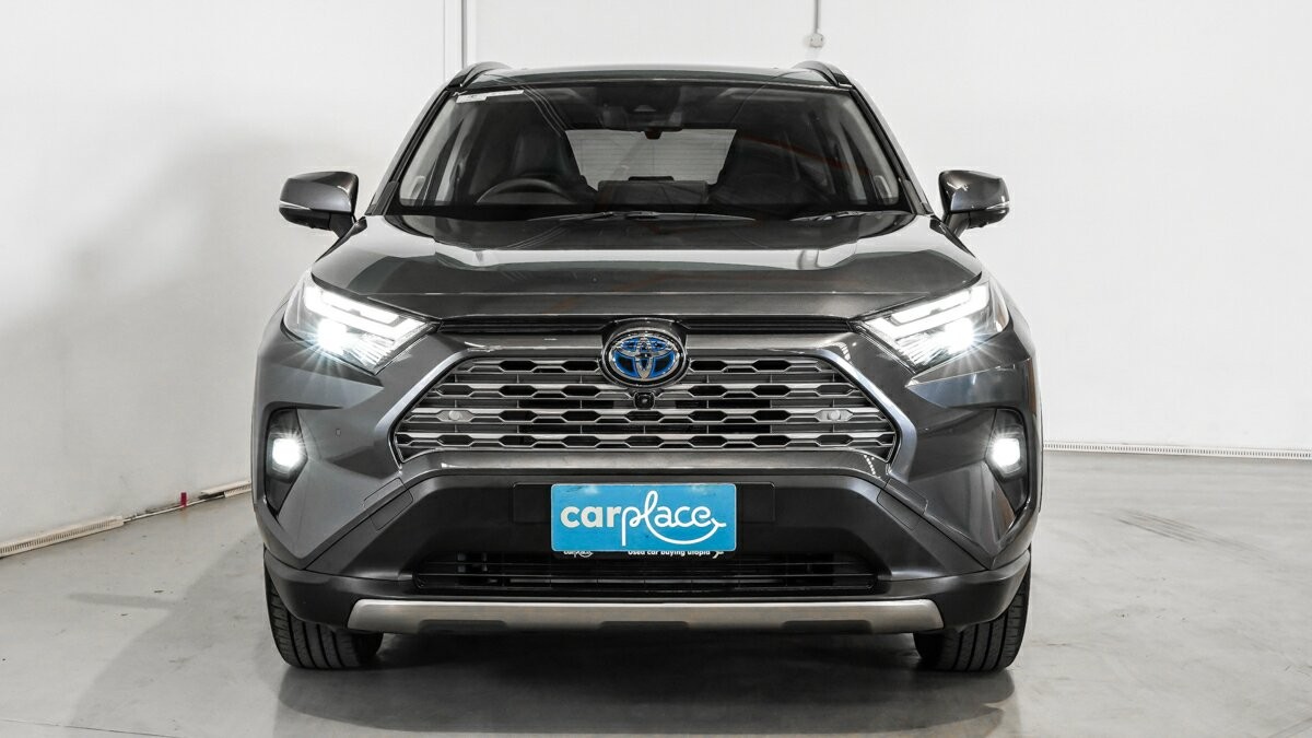 Toyota Rav4 image 2